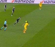 星空体育app-【西甲】惨败！奥巴2球1助 费兰传射 皇马0比4巴萨